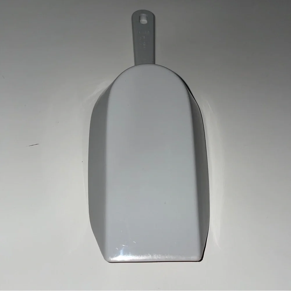 11inch Plastic Gray Food Or Pooper Scooper Brand New For Pets/food/salt/ice
